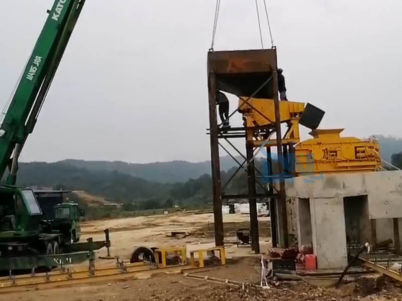 铁矿辊式破碎机